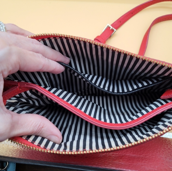 Kate Spade Red Crossbody Bag With Two Black And Red Large Removable Tassles - Picture 7 of 7